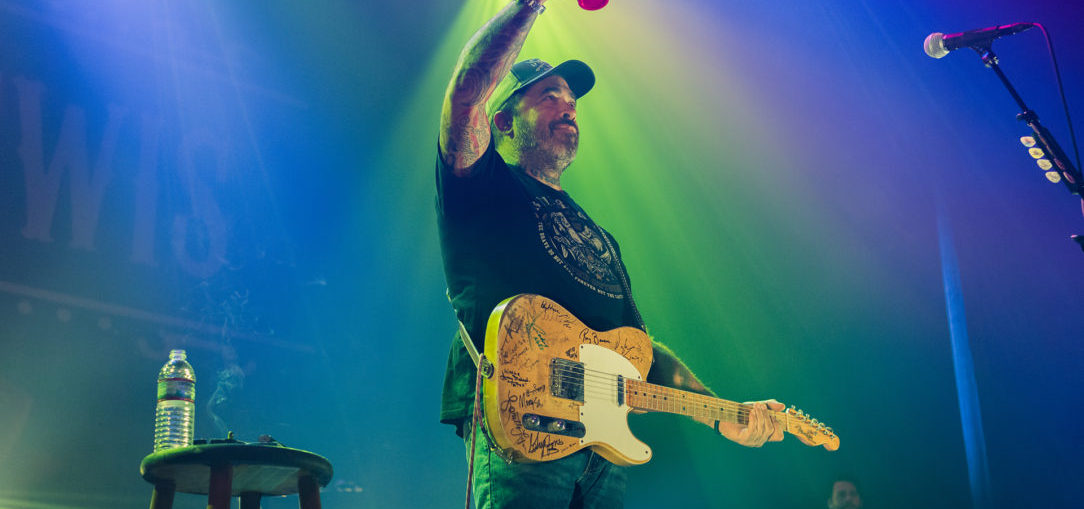 Aaron Lewis performing at The Tower Theater in Philadelphia, PA Nov. 16, 2017